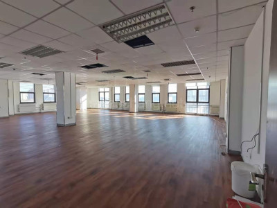 海淀西三旗优质房源600平写字楼出租。停车免费