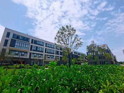 管城回族区厂房出租园区式花园独栋，有房本，地铁口，准现房，看房方便！