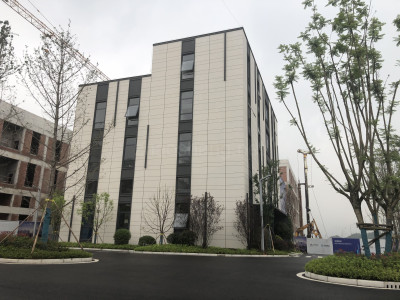 西部科学城北碚园区厂房出售，面积1100平，可安航车
