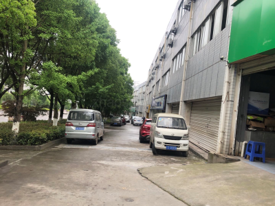 重庆市渝北区空港工业园区89000平米标准化厂房出售，紧邻空港大道、盛林路、高园路，交通便利