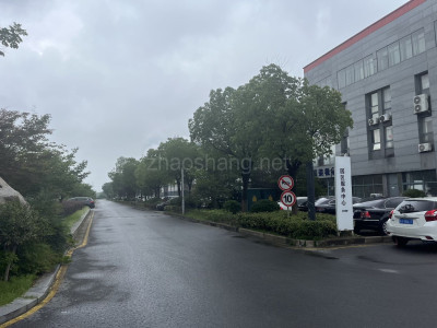 南京雨花台区500平米写字楼出租 精装修 地铁上建 交通便利 价格面议