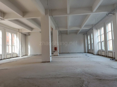 通州区厂房出租亦庄地铁旁 落地窗企业独栋招租 价格优惠 户型方正