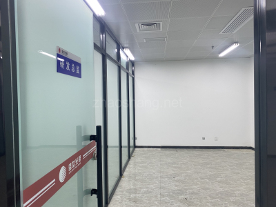 精装写字楼出租，免费停车，半年付，送免租期，配套齐全